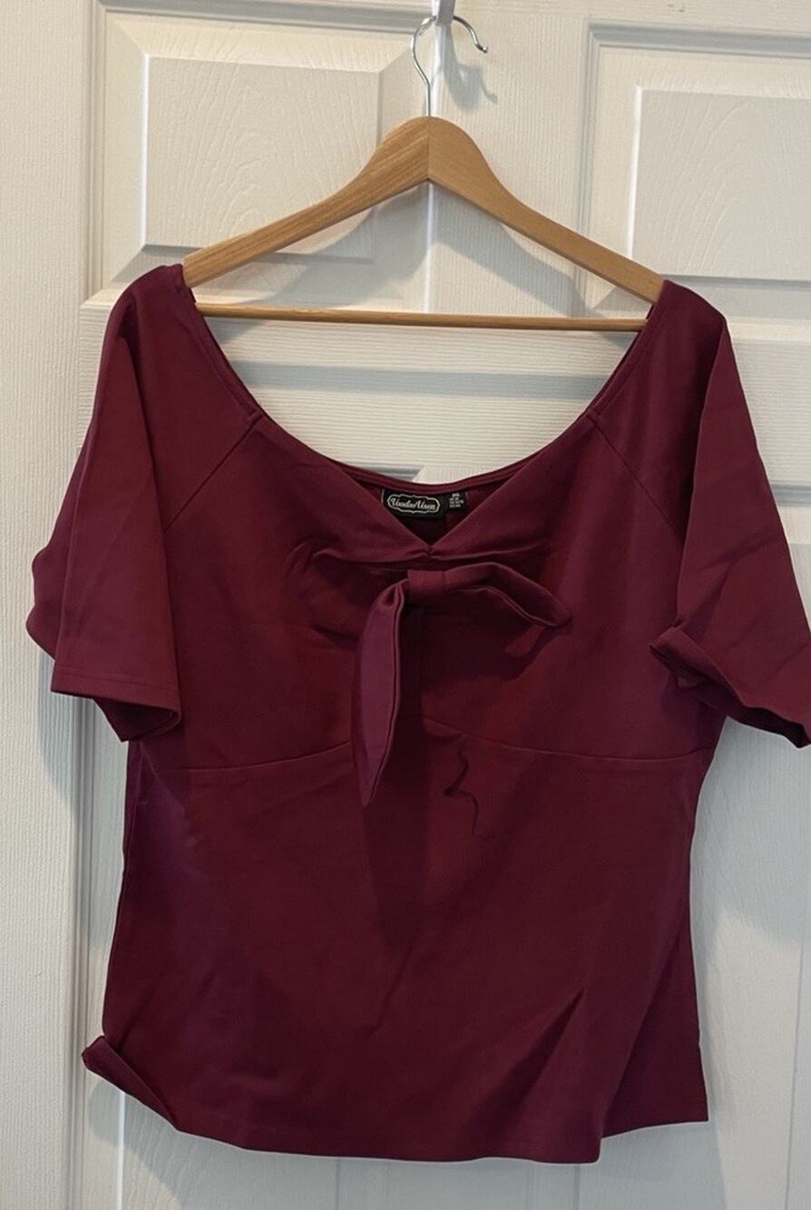 Women NWT "Voodoo Vixen" burgundy wide V-neck 3/4 sleeve length Top Size 3X